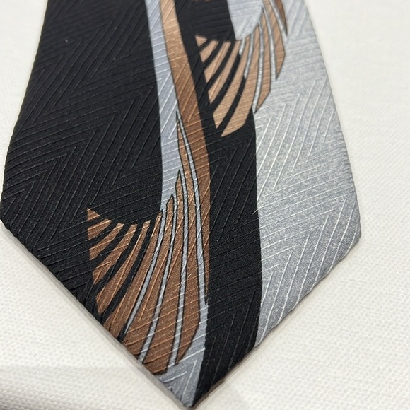 Vitaliano Italy Men's 100% Silk Classic Tie - Picture 3 of 9